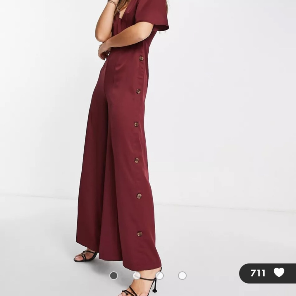 ISO ASOS DESIGN button side batwing jumpsuit in berry - Picture 2 of 3